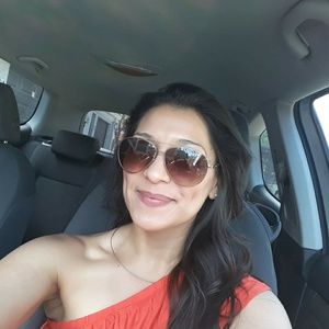 Meet your Posher, Aurora